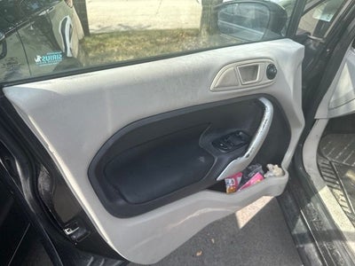 2013 Ford Fiesta SE
